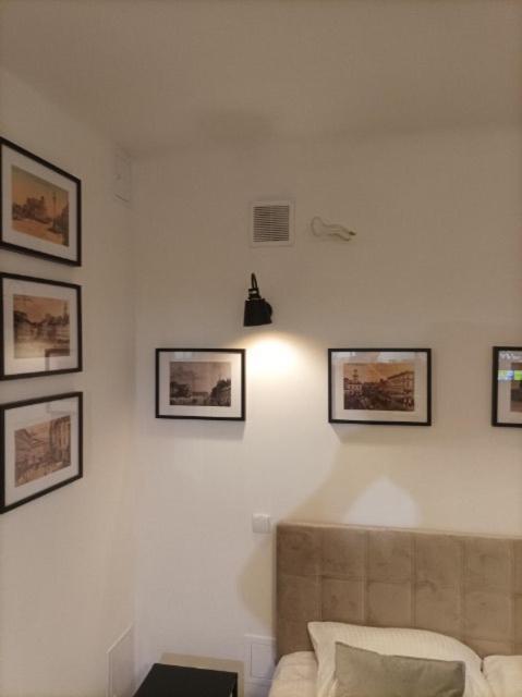 Old Town Velvet Studio Apartment Varşovia Exterior foto